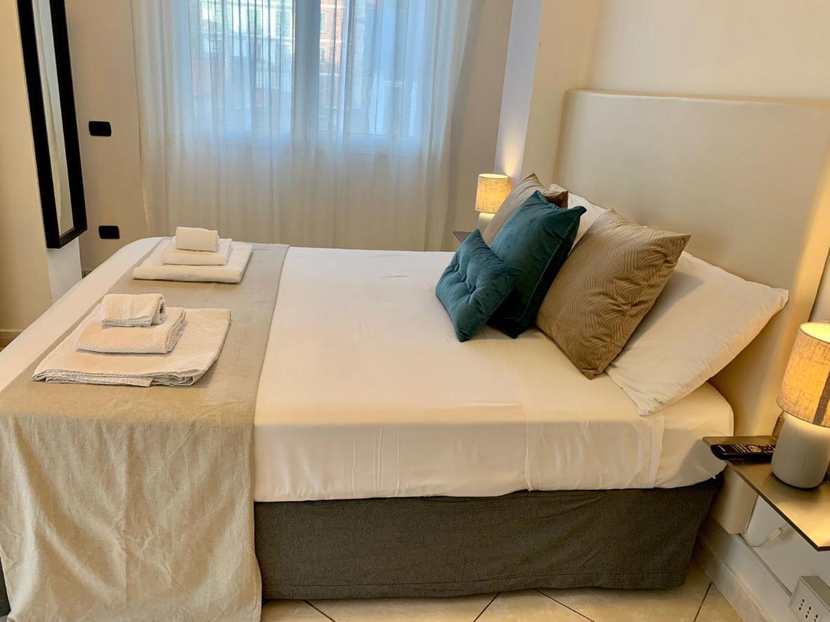 Tuanis Hotel Napels Buitenkant foto