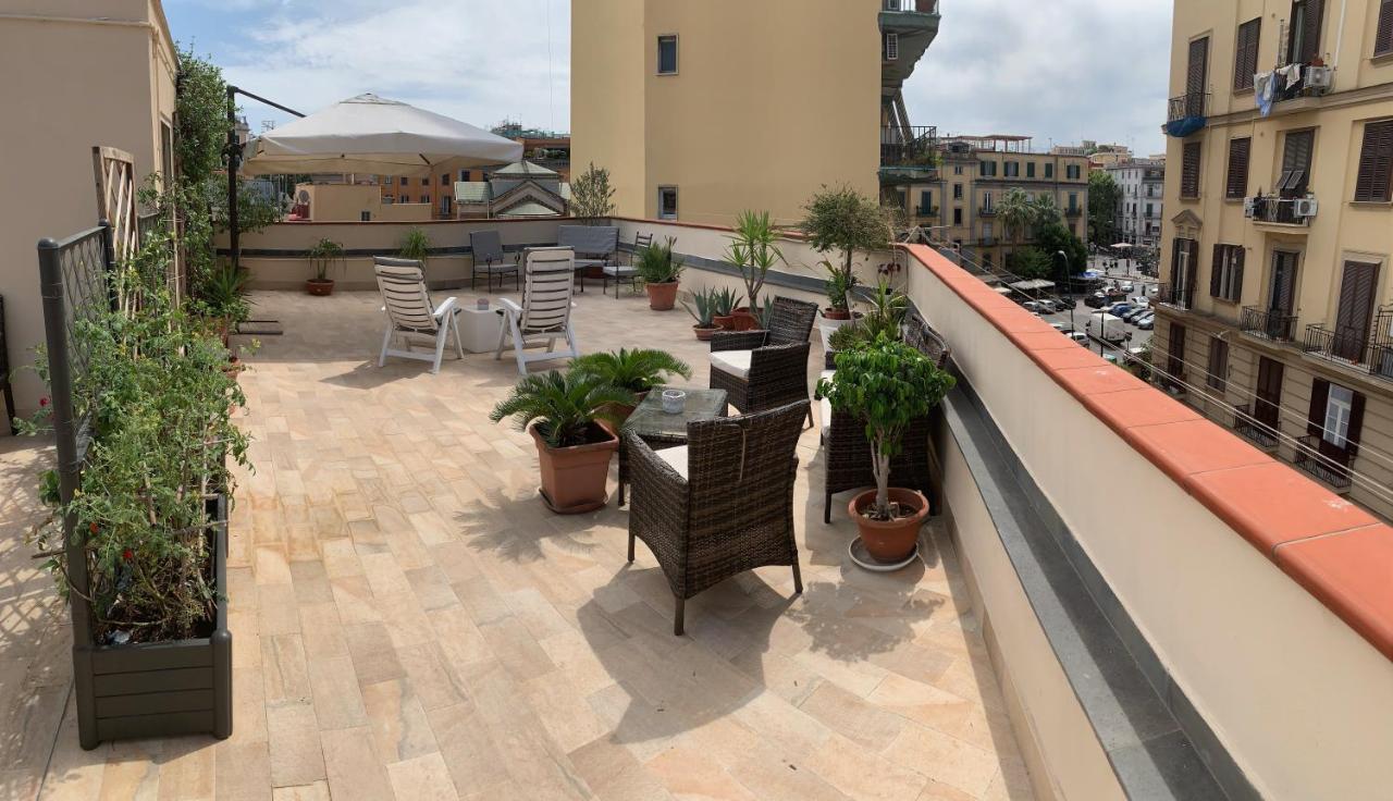 Tuanis Hotel Napels Buitenkant foto