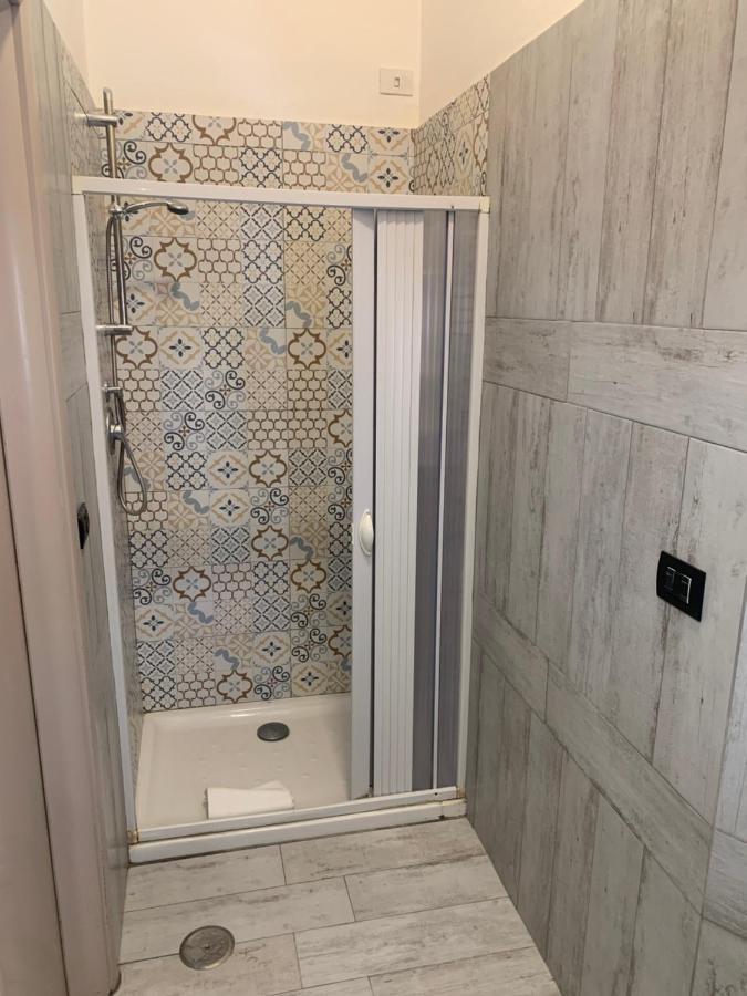Tuanis Hotel Napels Buitenkant foto
