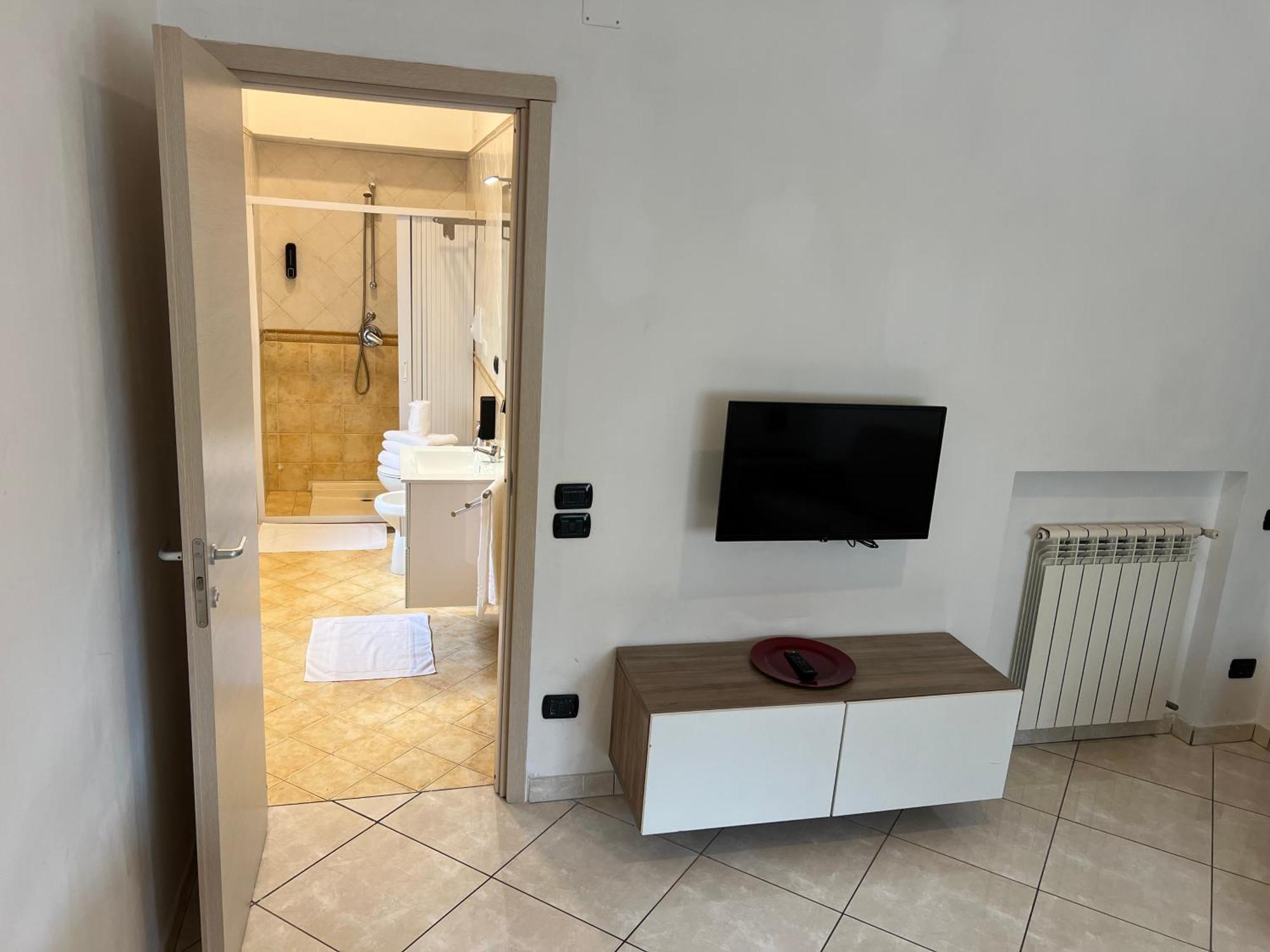 Tuanis Hotel Napels Buitenkant foto